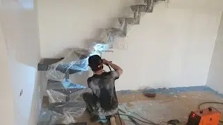 Лестница на одном ломаном косоуре с поворотными ступенями