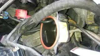 Замена ксеноновой лампы на Опель Омега 2000 года.