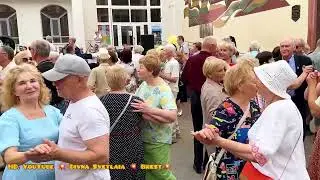 Поют Павел Харевич и Марина Житинёва! Танцуем! Pavel Harevich and Marina Zhitinyova sing! Dance!