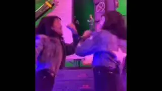 This is FRICKING CUTEEE !!! 😫🤚💕💕💕