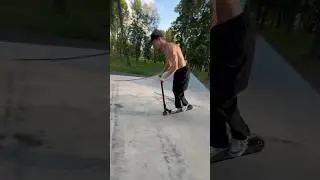 Давно не было видосов💙 #трюкинасамокате #skateboarding #самокат #рекомендации