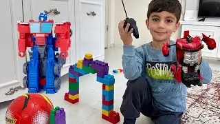 Optimus Prime Oyuncak Arabası İle Yarış Yapıyor Aras