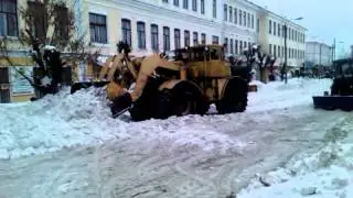 КОТЕЛЬНИЧ.info уборка снега на ул.Кирова