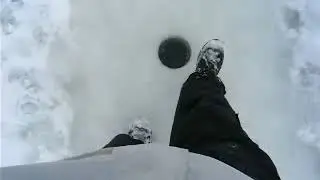 Прикол Подо льдом без страховки 25 м