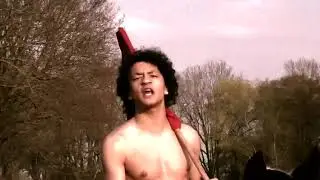 DOX ZOOMT IN op Giari Knaapen
