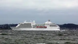 Seven Seas Navigator southbound in Öresund Sept 11th 2017