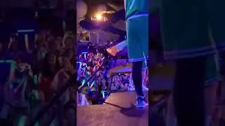 Joey McIntyre with my IrishAmerican Flag on GPS Night #NKOTBcruise2022