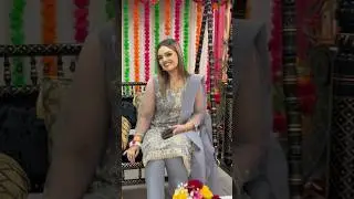 Time to pose for the camera 💁🏻‍♀️  #pakistani #wedding #mehndi #photoshoot #shaniisworld #shorts