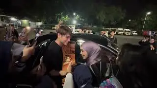 Walau pun on air sampai tengah malam, una lesti sempat kan Foto bareng bersama lestilovers & leslar💙