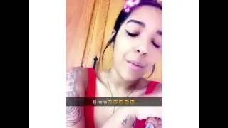 CHICA SE DESNUDA CANTANDO- Que Rico Fue