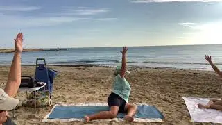 Full Beach Yoga Class - Sun Salutation foundations. #sunsalutation #sunsalutations #yogaflow