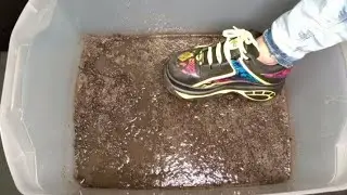 Dirty Girl (Muddy Buffalo London)
