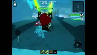 I’m carrying shadowingMage on his first dungeon on on roblox rumble quest
