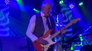 The Locomotions \ Country Woman