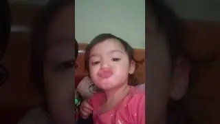 niña se pone botox en los labios🤗🤗🤗