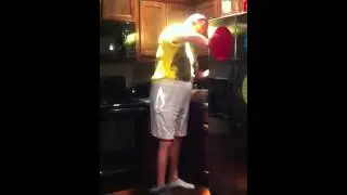 Big man dancer!!! Funny !!