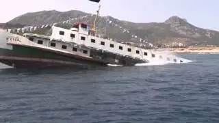 40 yıllık vapur batırıldı