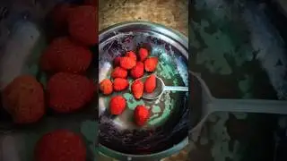 Земляника клубника Виктория, у кого как? #ягода #вкуснятина
