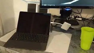 How to connect 3 external monitors to a Surface Go
