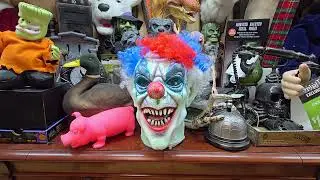 Spirit Halloween Animated Table-top Talking Clown Head Review!