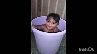 My lil angel 😇 enjoying her bathing time!! #viralvideo #charming #bathing #laughing #shouting !!