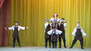 Веселая компания - танец 