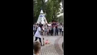 Детский парк. Опыт с летающей бутылкой  01 09 14