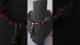 Украшение ручной работы.