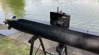 R&R type xxi rc submarine Papplewick dive in