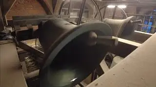 Utrecht, kerkklokken Domtoren - inluiden Adventstijd 2021