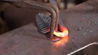 Blacksmithing - Forging a Leaf Hook