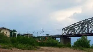 Электровоз ВЛ11М с грузовым составом