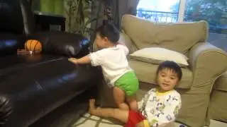 Helping Didi reach the ball