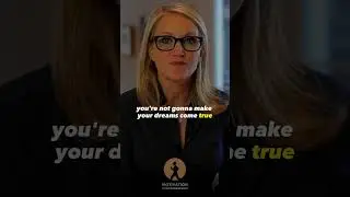Your future depends on you - Neuroscientist Mel Robbins