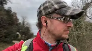 Von Riudellots de la Selva über ein paar Wanderwege zum Airport