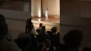 «Песня про леденцы» ドロップスのうた。ミンスクの第2ギムナジウム、ベラルーシ