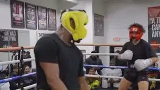 Floyd Mayweather ( Age 45 ) toying with youtuber @Jarvisss [SPARRING 2023] Part 2