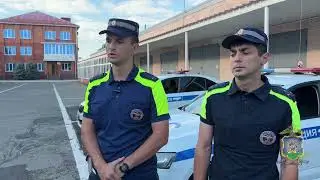 В Адыгее сотрудники Госавтоинспекции оказали помощь девушке, потерявшей сознание в центре города.