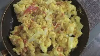 Жареная ЦВЕТНАЯ КАПУСТА с яйцами и помидорами. Просто и вкусно!