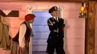 Маски в партизанском отряде   Гитлер
