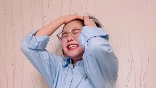 EVERGLOW E:U Never Gets Angry
