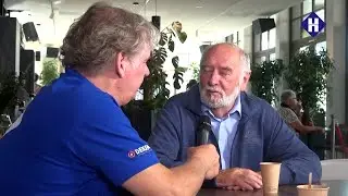 Jubileumfeest 550 jaar Kerk Leende, aan tafel: Joop Kummeling Voorzitter Stichting behoud kerk