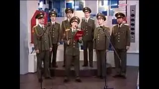 Les Choeurs de l'Armée Rouge chante James Bond