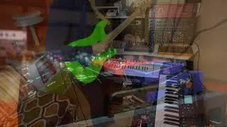 “Baghdad 2077“ - Dark Synthwave / Industrial - live dawless synth-guitar jam with Behringer TD-3