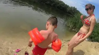 ИДЕМ В ГОСТИ/ВЛОГИ ИЗ ДЕРЕВНИ/ХАМ НА ПЛЯЖЕ/НЕПРИЯТНО/ОБРЫВАЕМ АБРИКОСЫ/ПОЧТИ ГОТОВ