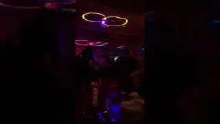 Пранк в клубе  люди гуляют😂😂