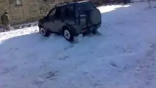 Land rover snow drift.Yeni Guneshli
