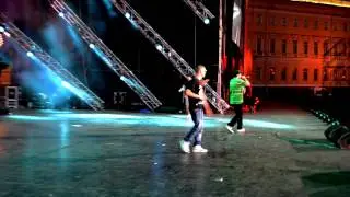 Алые Паруса 2013 Дворцовая площадь - группа Три Пули (Русский рэпкор\Russian Rapcore)