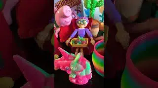 🌈Grannys teeth 🦷 in her gummy’s #shortvideo #granny #shortsyoutube