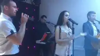 Ух, какая песня шикарная! Весь СССР зажигал по этот хит  Класс